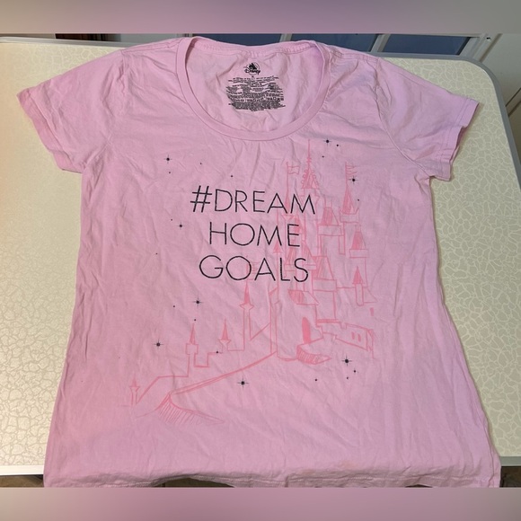Disney | ladies Cinderellas castle t-shirt. Size: L. - Picture 1 of 11